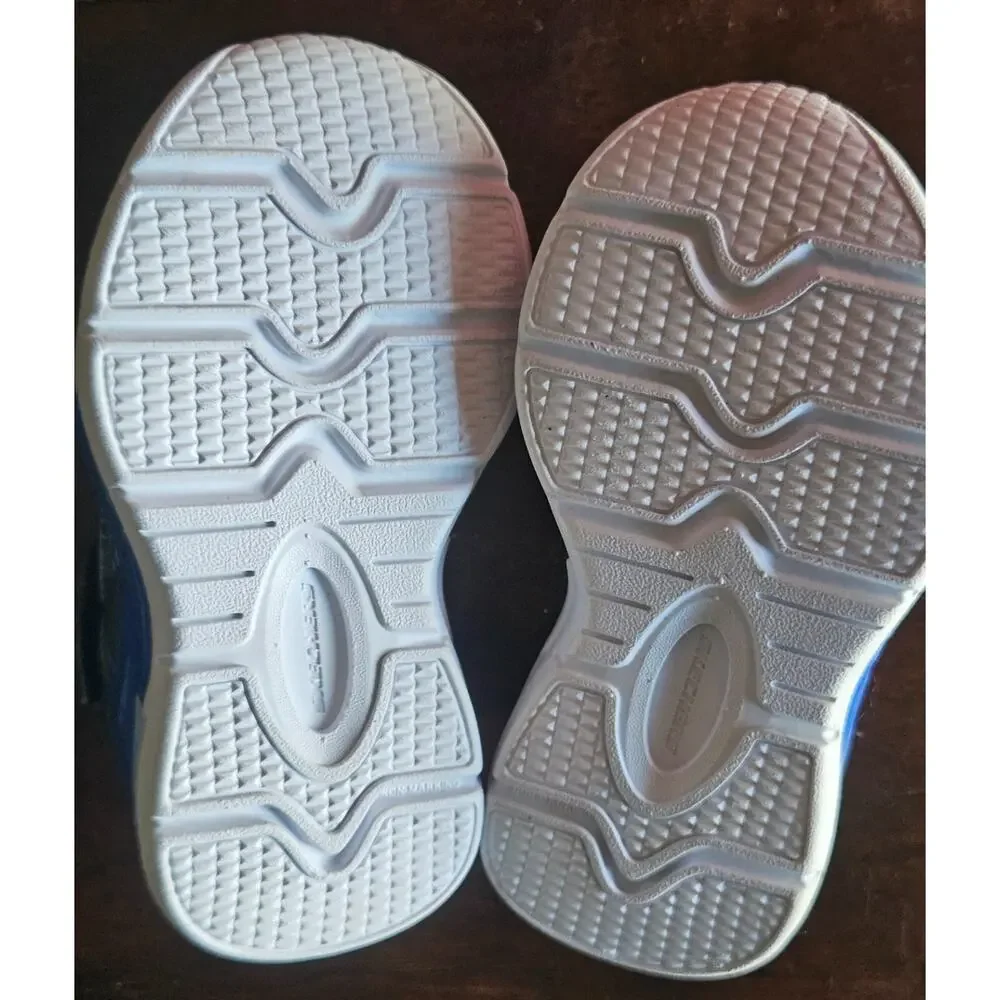 Skechers dive into
